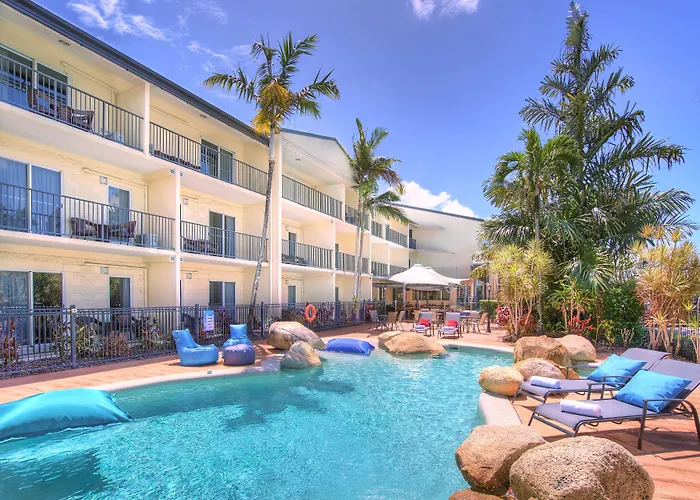 Cairns Queenslander & ApartmentsAirport Hotel